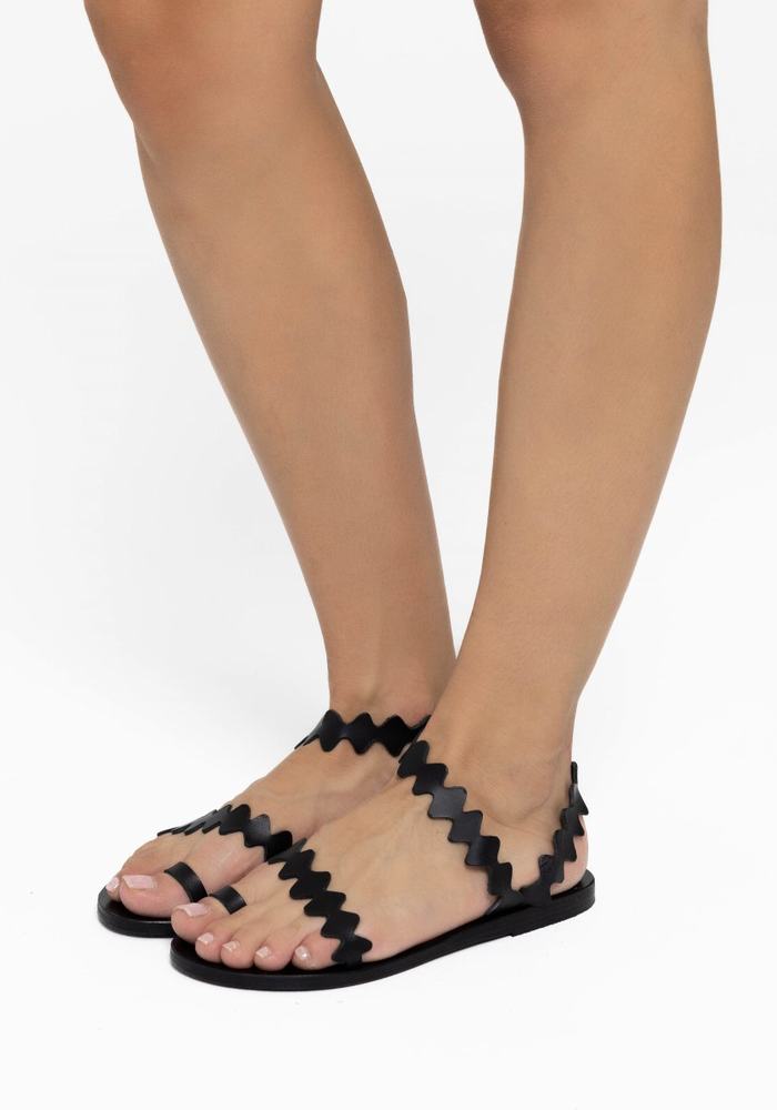 Black Ancient Greek Sandals Eleftheria Onda Leather Women Toe-Post Sandals | CSK1253CA